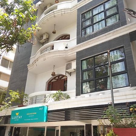 Luxtay Suites Bangalore Exterior photo